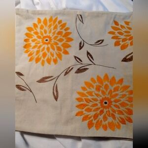 Throw Pillow Covers Set of 4 Floral  NWOT